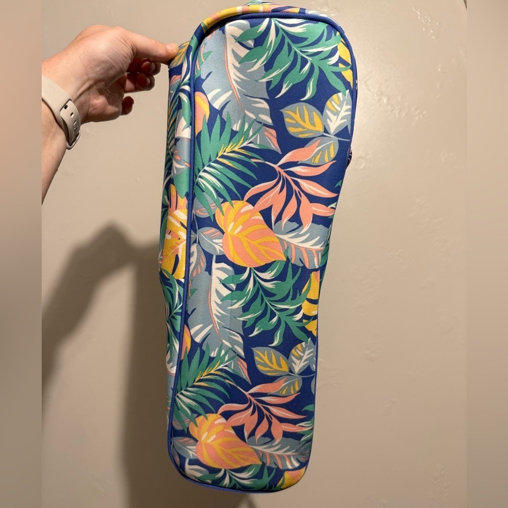 No Boundaries Beach Elevated Zip Bottom Cooler To… - image 4